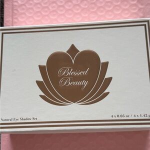 Natural Eye Shadow Set with brush